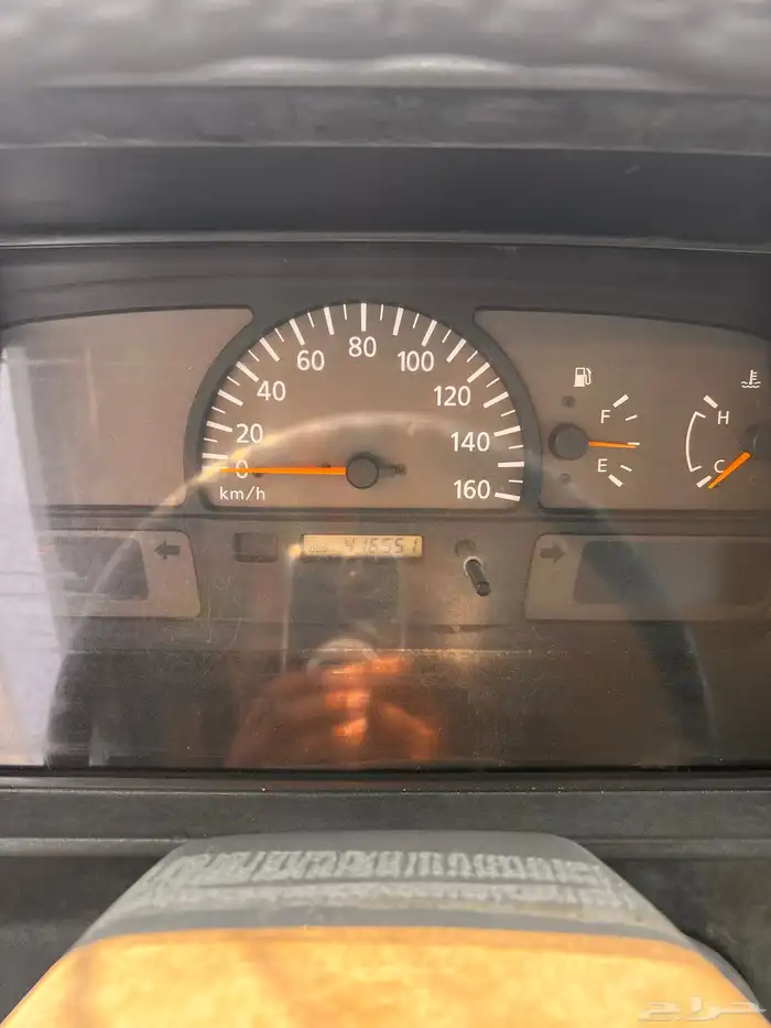 البيع باص نيسان سفليان رقم التواصل 8