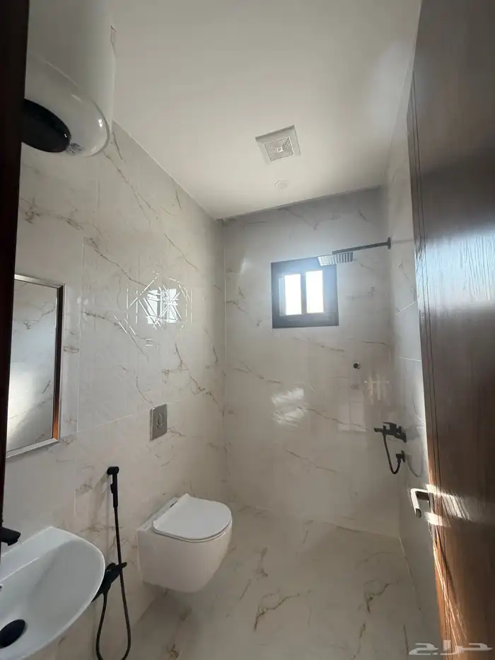 شقق ارضيه حي البوادي 13