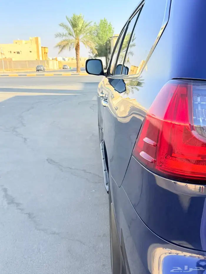 جيب لكزس LX 2018 لون كحلي منوة للمستخدم 8