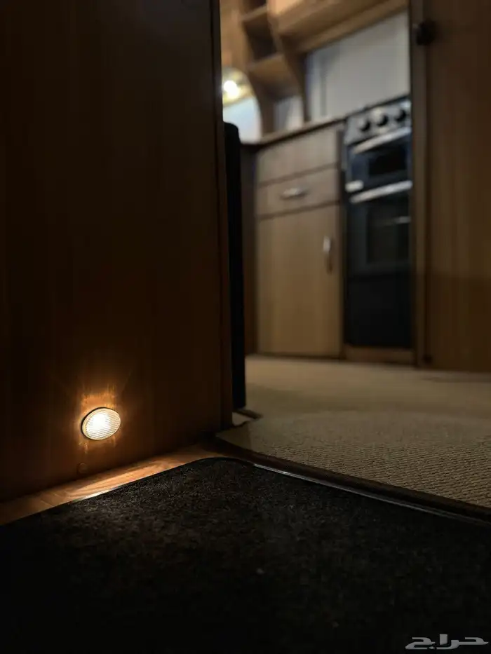 كرفان اوربي 5 متر ونص ( نظيف جدا ) 42