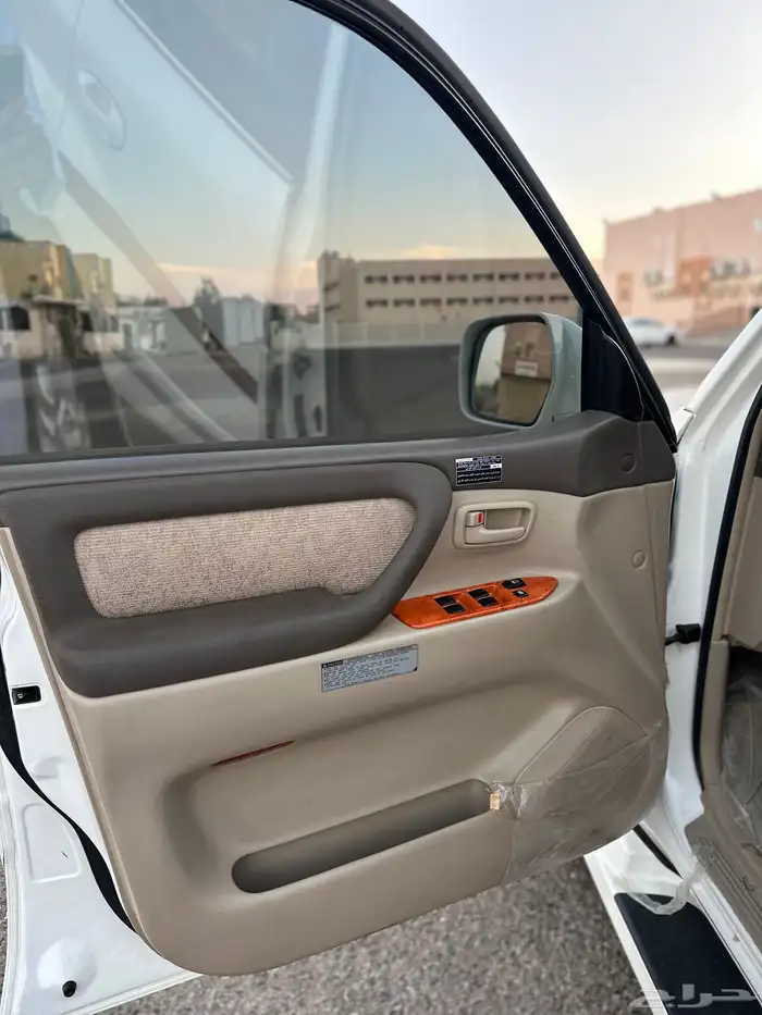 لاندكروزر 2007 مخزن 18