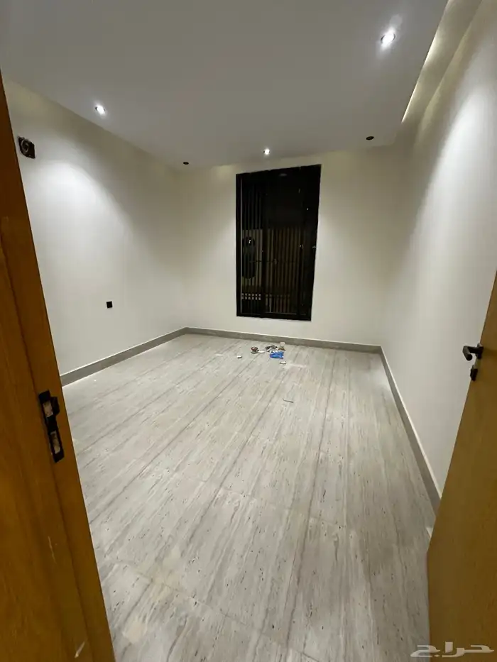 فله توان هاوس للبيع في حي طويق 6