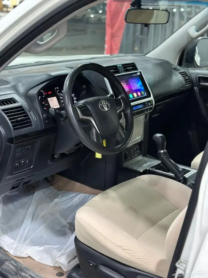 برادو ديزل 2019 بريمي لدى معرض(عبيد الرشيدي) 4