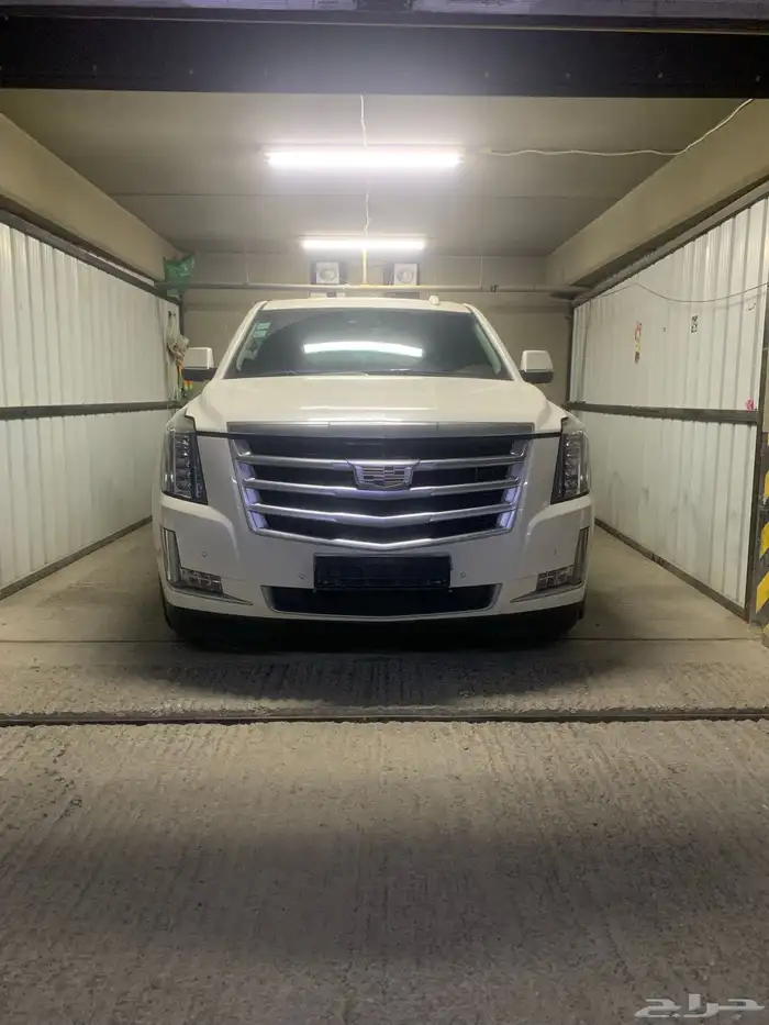 كاديلاك اسكاليد لؤلؤي 2015 0