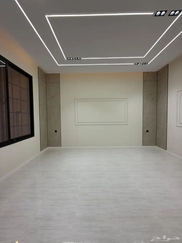 للبيع شقق ارضيه ببايكة سيارة وشقق علويه بمصعد ف حي الموسي 7