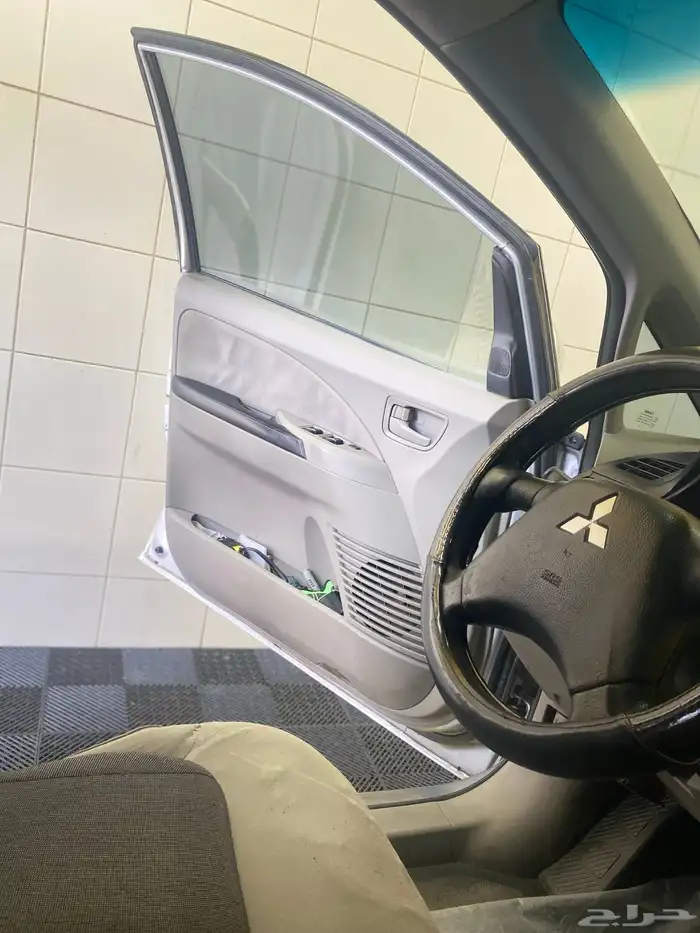 ميتسوبيشي قرانديز 2010 نضيف جدا للبيع العاجل 7