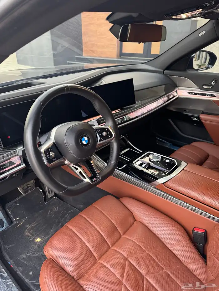 بي ام دبليو الفئة السابعة 735i - 2023 23