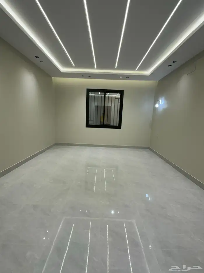 للبيع ادوار مع مساحات كبيرة بمداخل مستقلة المحالة - ابها 16