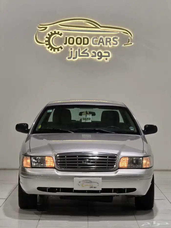 فورد فكتوريا موديل 2011 بحالة ممتازة 4