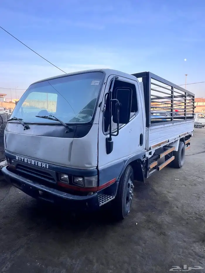 دينا ميتسوبيشي 2001 وسطحه ميتسوبيشي 2001 3