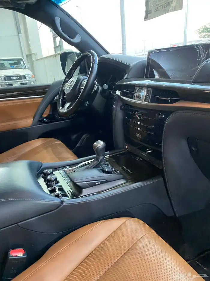 لكزس LX 570 2021 ممشى قليل 7