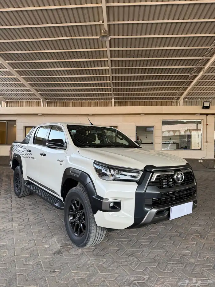 تويوتا هايلوكس دفنشر 6 سلندر موديل 2021 5