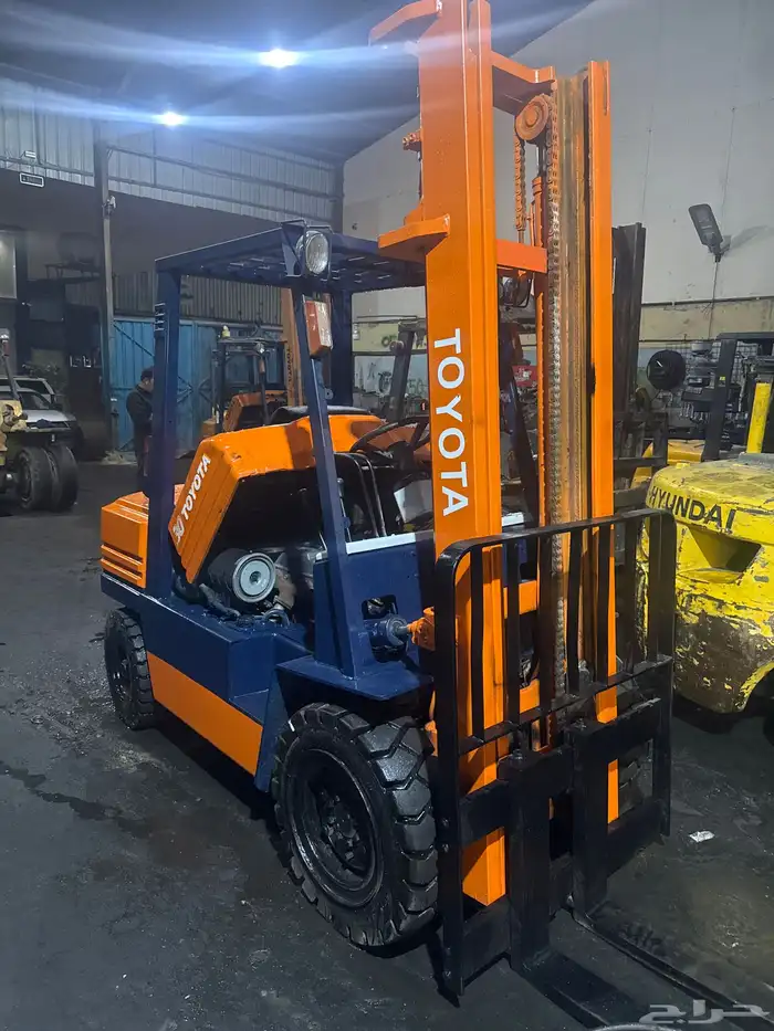 للبيع رافعه شوكيه تيوتا 3 طن 0