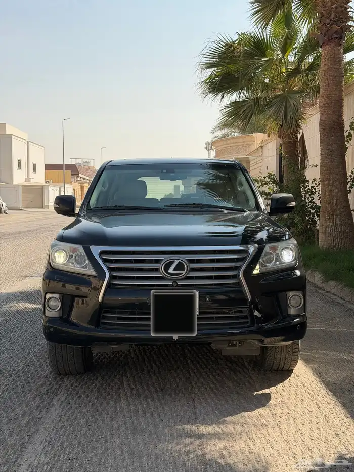 للبيع جيب لكززس 2013 1