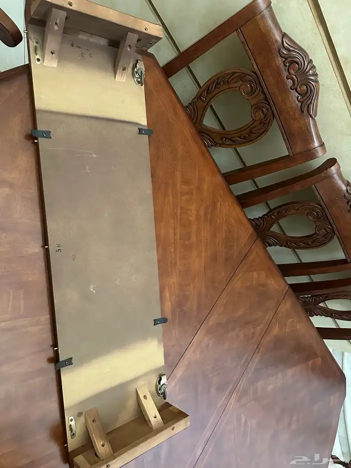 طاولة طعام خشب نظيفه 7