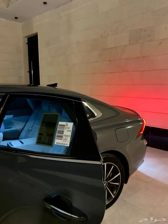 ازيرا 2021 سمارت 6 سلندر بنزين نظيفه جدا  ( الوكيل سعودي ) 9