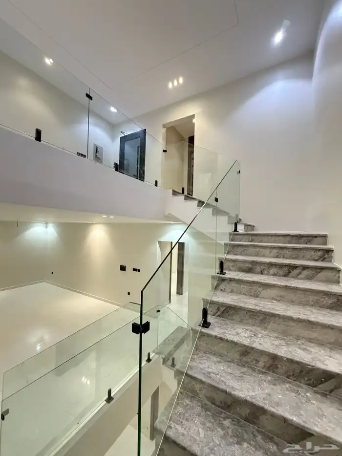 فيلا للبيع حي البشائر مساحة 450م 8غرف 2مجلس- مقلط 19