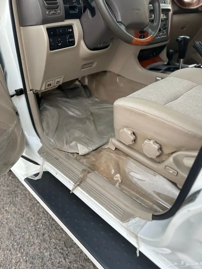 لاندكروزر 2007 مخزن 17