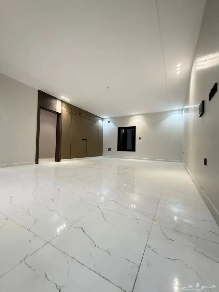 فيلا للبيع حي البشائر مساحة 450م 8غرف 2مجلس- مقلط 14