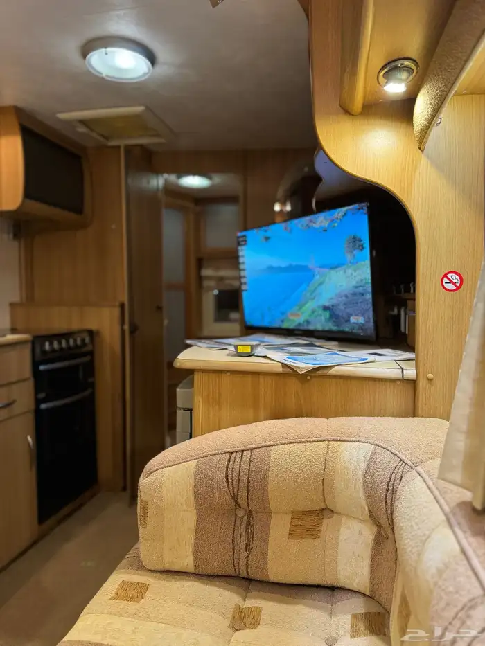 كرفان اوربي 5 متر ونص ( نظيف جدا ) 40