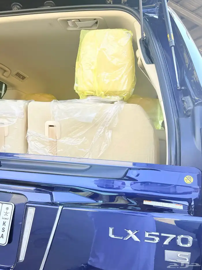 جيب لكزس LX 2018 لون كحلي منوة للمستخدم 15