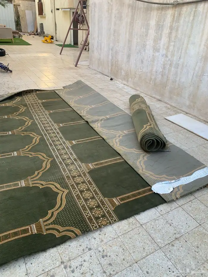 فرش مسجد نضيف ولا فيه شي 4في4 1