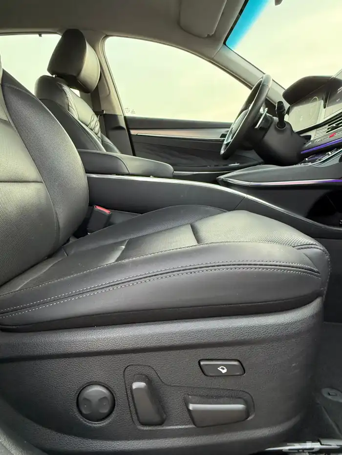 ازيرا 2021 كاليجرافي 4 سلندر اعلا مواصفات بدون بنورما للبيع 13