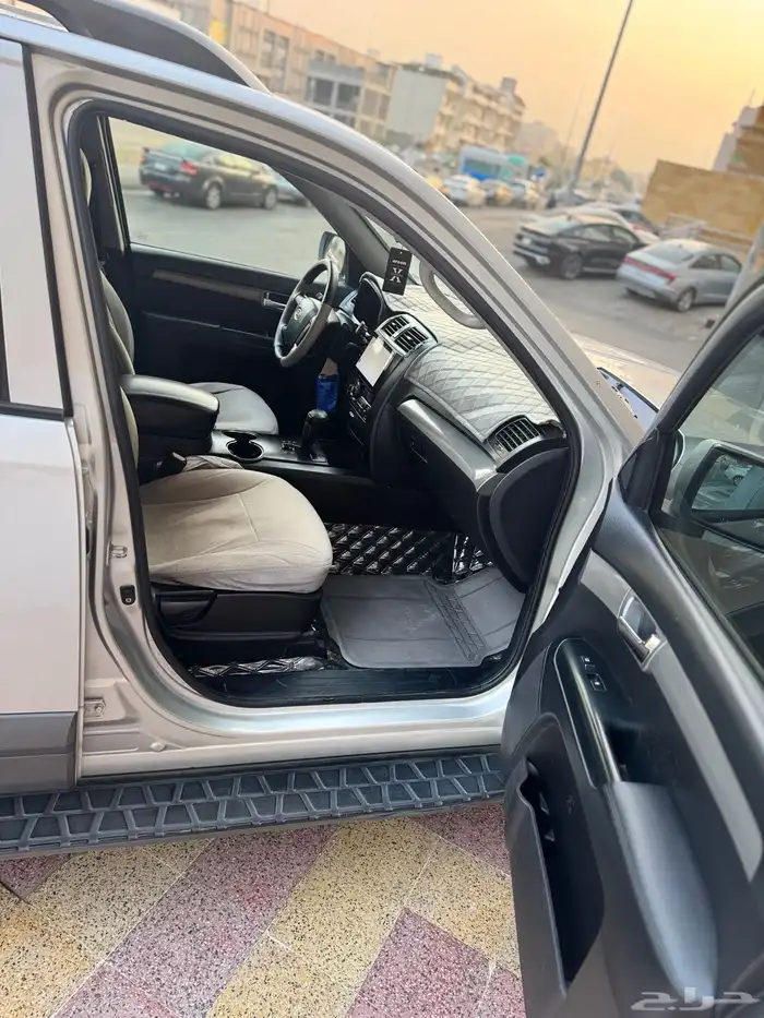 جيب كيا موهافي موديل 2012 10