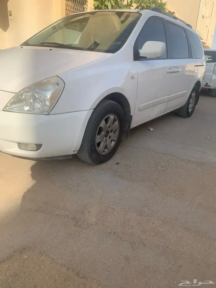 كيا كرنفال 4