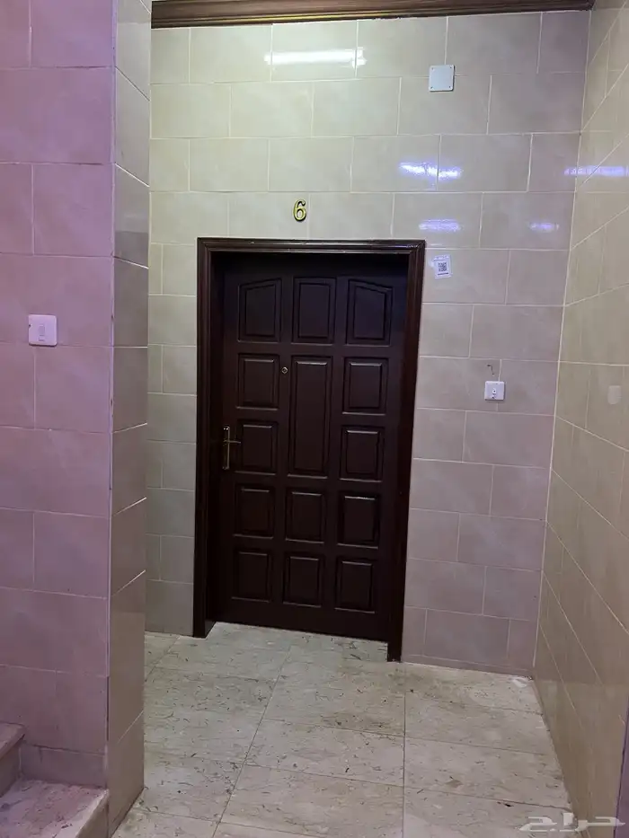 شقة 4 غرف 2 حمام وصاله ومطبخ خلف المستشفى العام بينبع 0