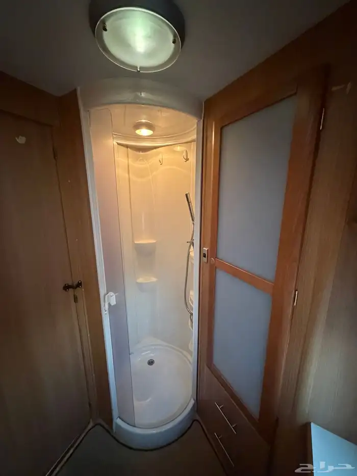 كرفان اوربي 5 متر ونص ( نظيف جدا ) 58