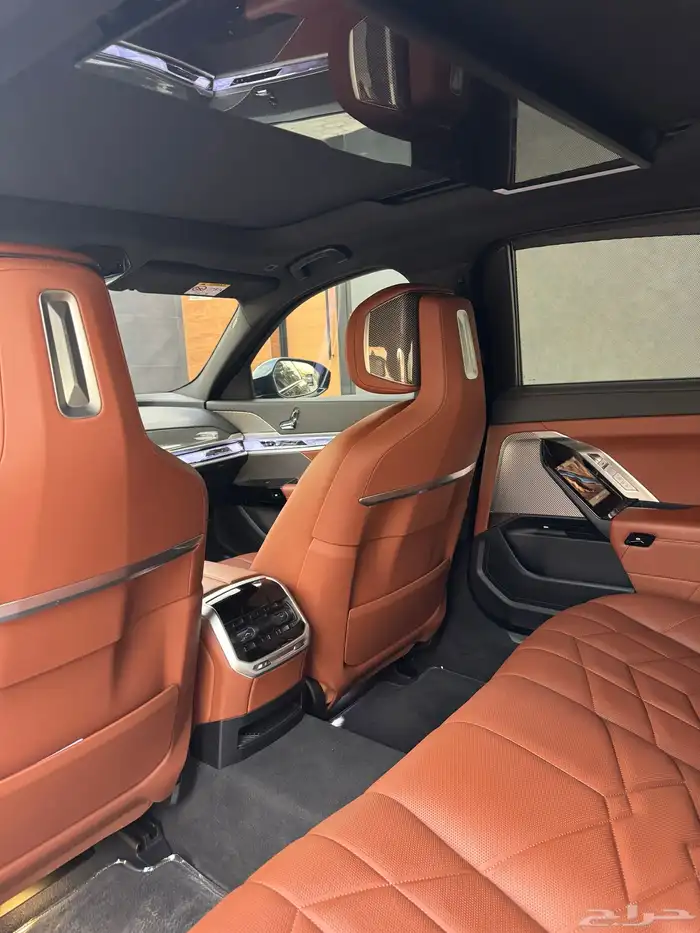 بي ام دبليو الفئة السابعة 735i - 2023 30