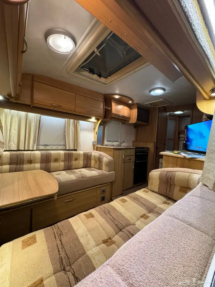 كرفان اوربي 5 متر ونص ( نظيف جدا ) 39