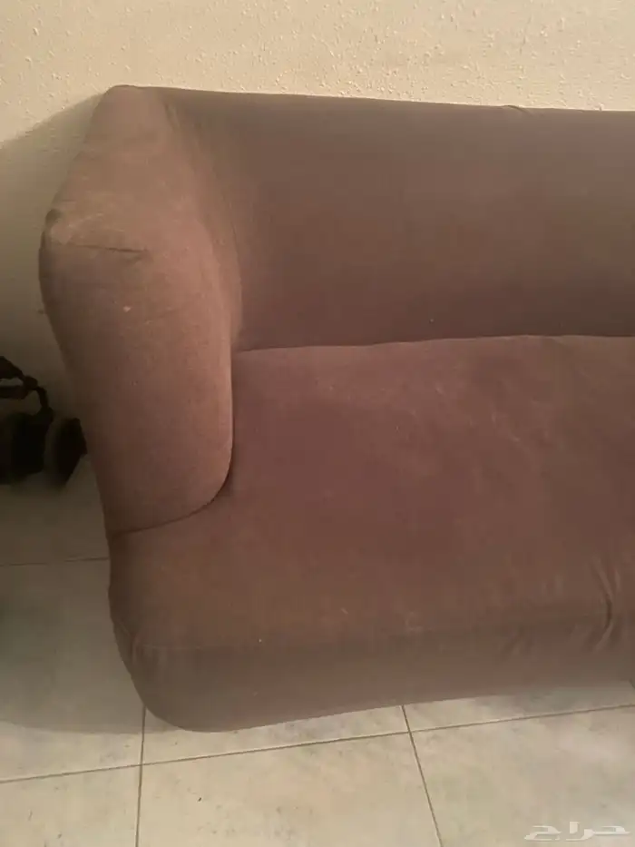 اثاث كنبات وطاولة طعام 2