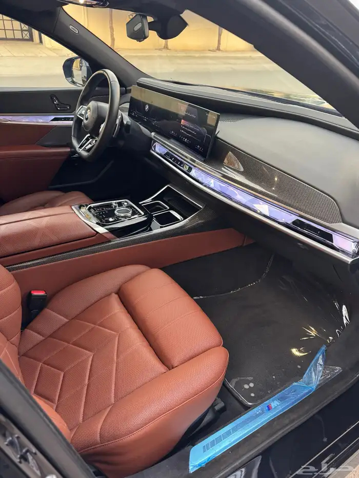 بي ام دبليو الفئة السابعة 735i - 2023 10