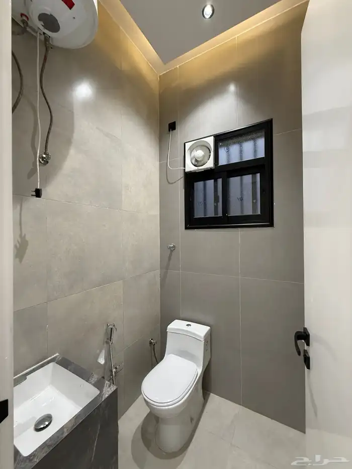 للبيع شقق علويه بسطح خاص بموقع مميز ب درة المحاله ابها 4