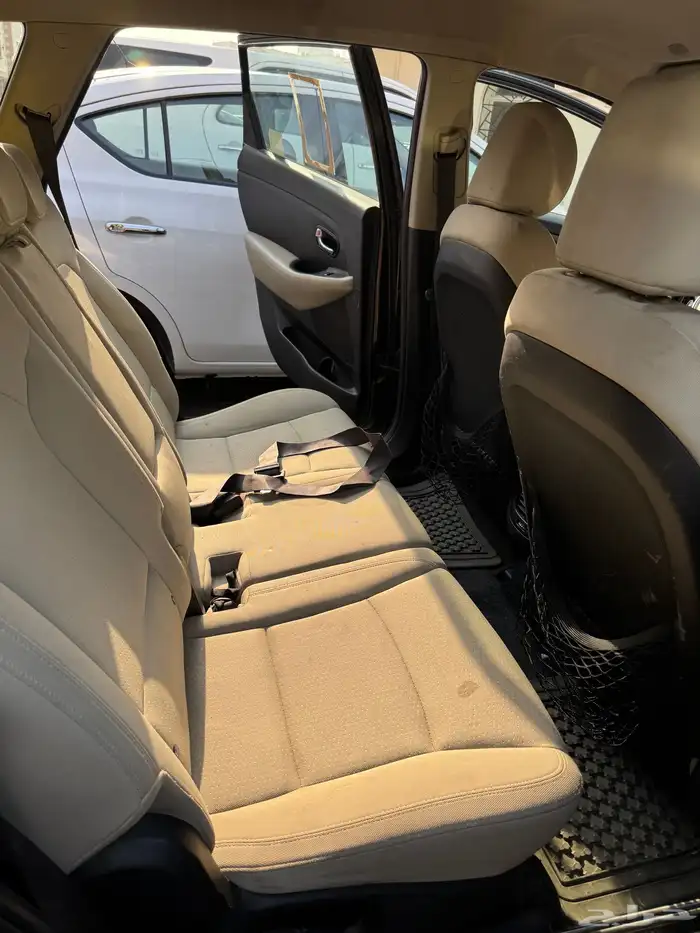 كيا كارينز 0