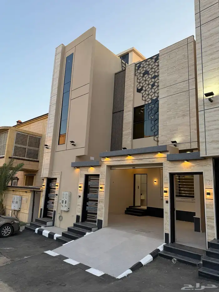 للبيع شقه دور ارضى بحوش بموقع مكتمل الخدمات بحى الموسى 0