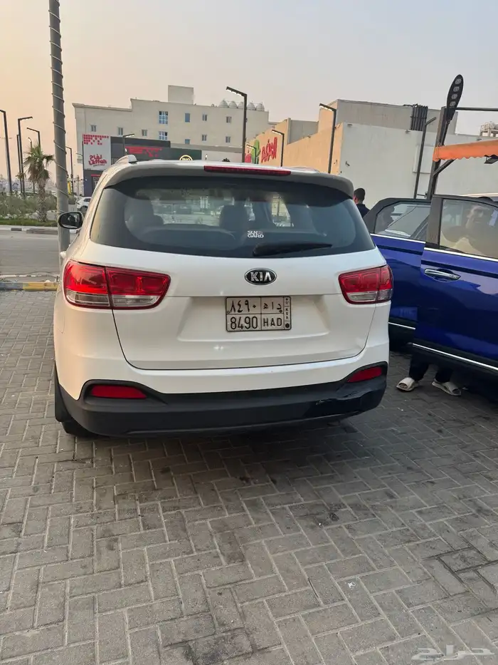 كيا سرينتو 1
