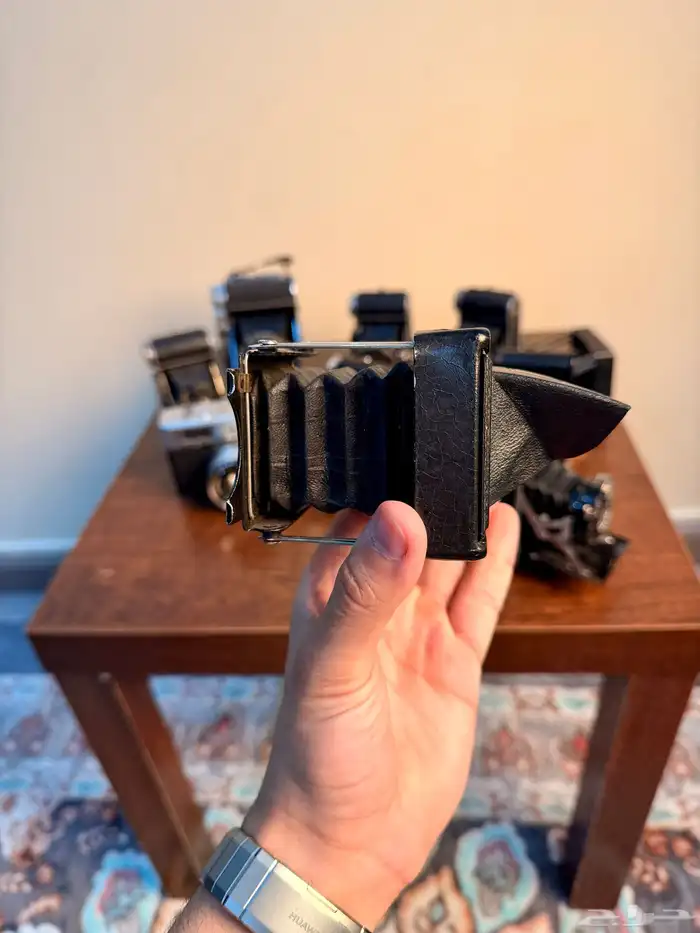 عشرة كاميرات تراثية مطوية  أغلب اعمارهن من ثمانين سنة وطالع 7