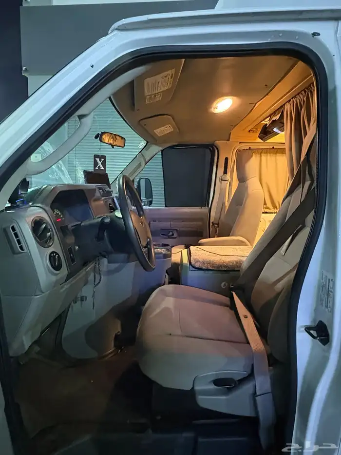 فورد E350 موتر هوم مخزن 8