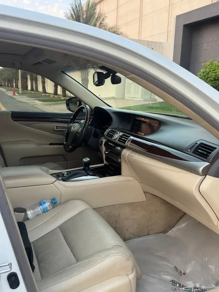 لكزس LS460L 2015 15