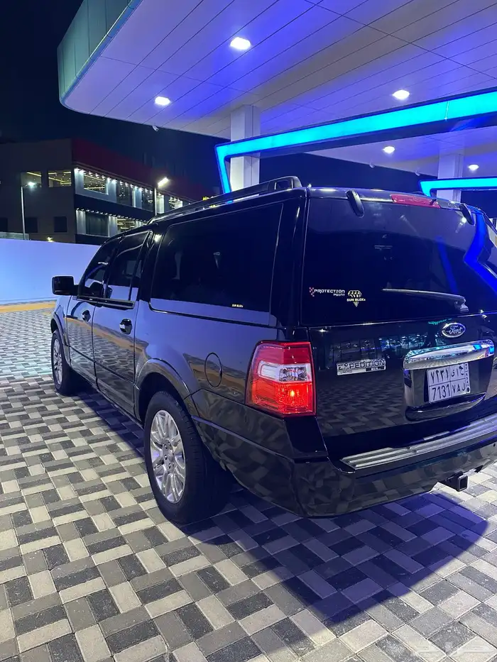 فورد اكسبدشن صالون عائلي طويل 2