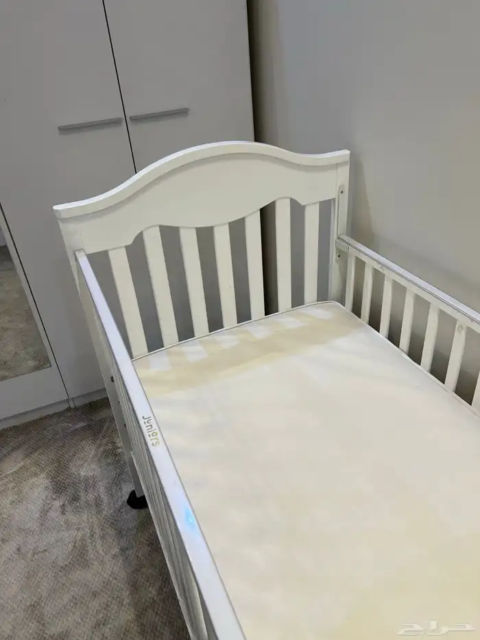 غرفة نوم سرير مع دولاب  سرير طفل استخدام نظيف 5