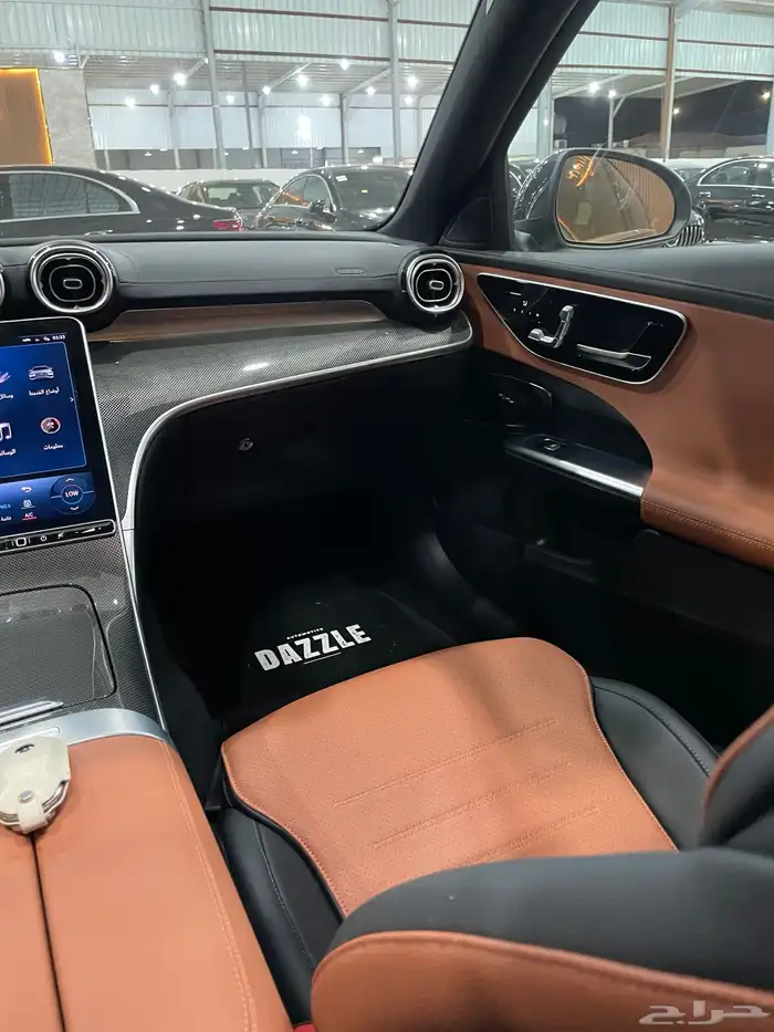 مرسيدس C300 موديل 2023 فل كامل 18