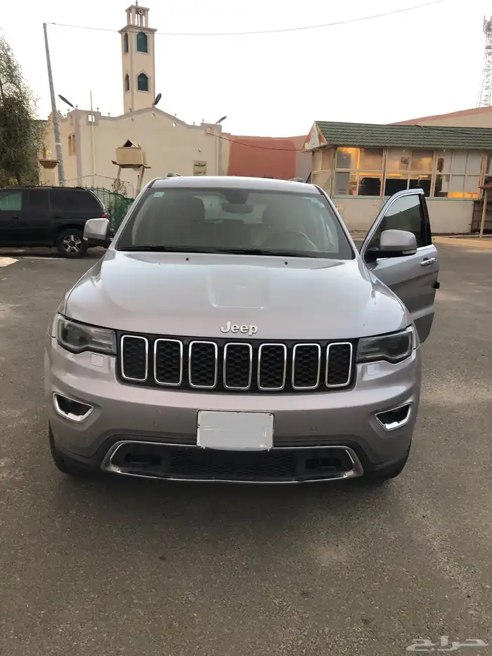 جراند شيروكي ليمتيد 2018 فل كامل ممشي قليل وكاله 12