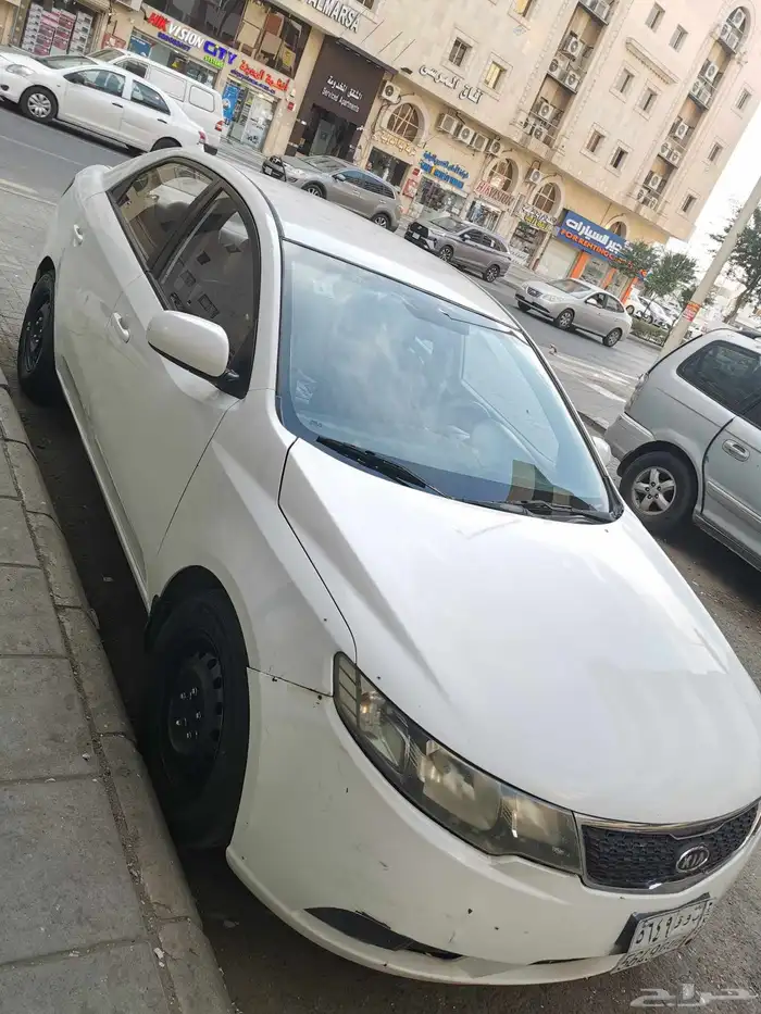 كيا سيراتو 2012 اتوماتيك بحالة جيدة للبيع 8