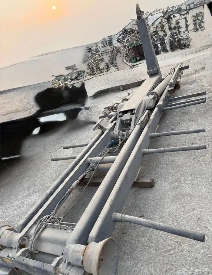 ونش حاويات 20طن وثلاثه دقاقات دوسان وغيره 7