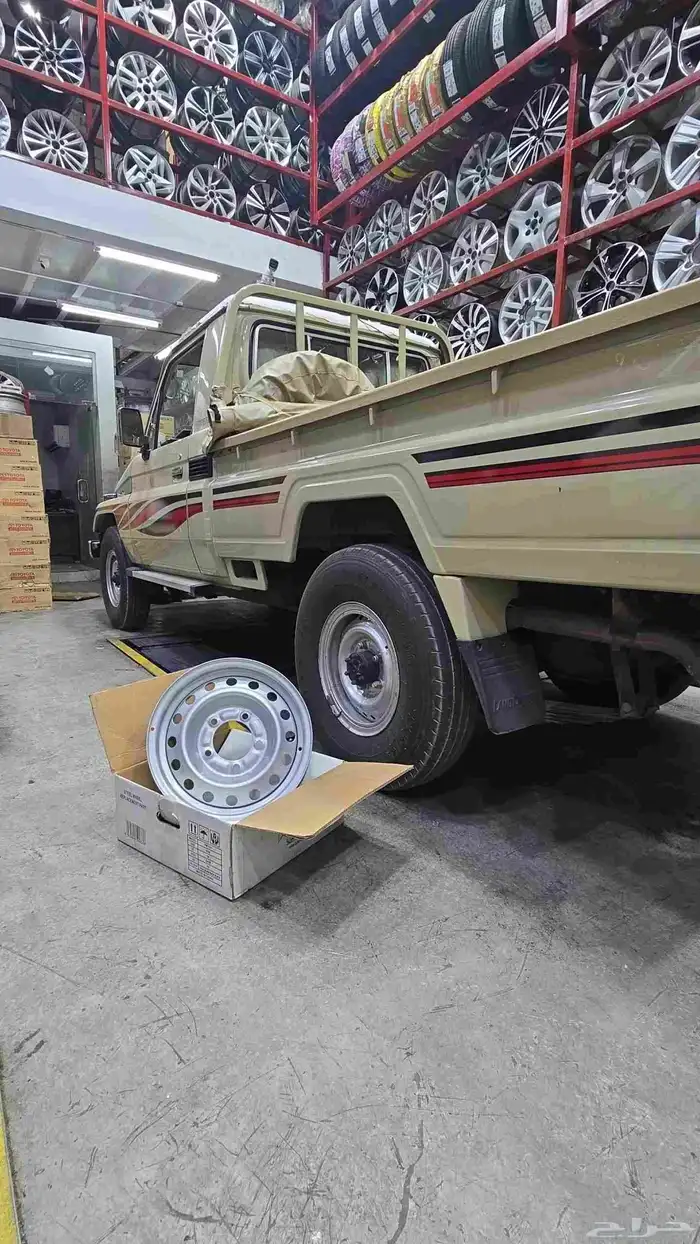 جنوط تويوتا شاص شنبر   وماصورة الصدام الخلفي جهة اليسار اصلي 0