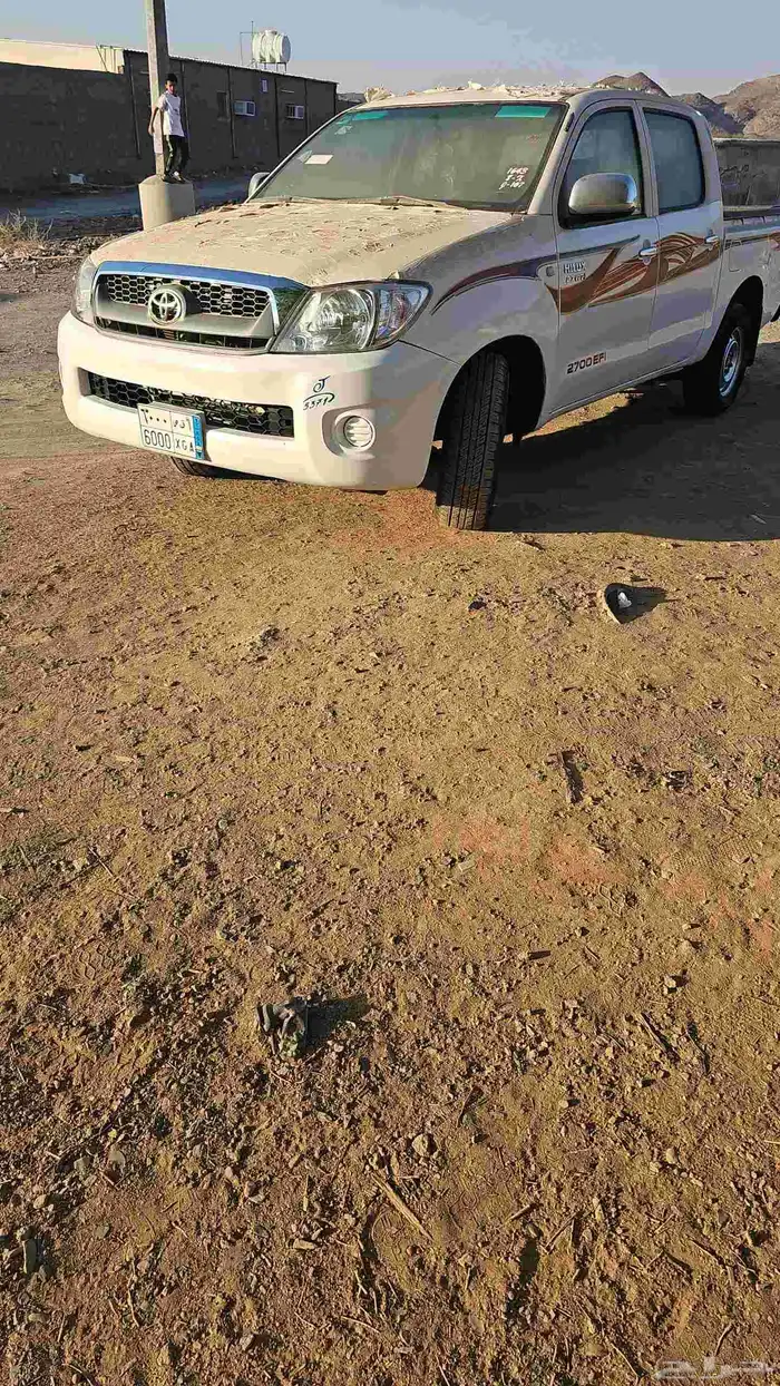 السلام عليكم اعرضلكم هايلكس2011 قير توماتيك (اقبل البدل) 1